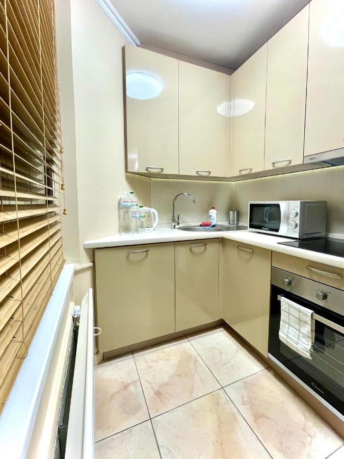 Great One Bed Right Near Opera House Daire Kiev Dış mekan fotoğraf